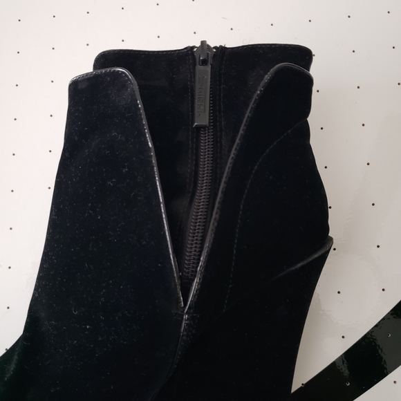 Shoes - Picture 6 of 6